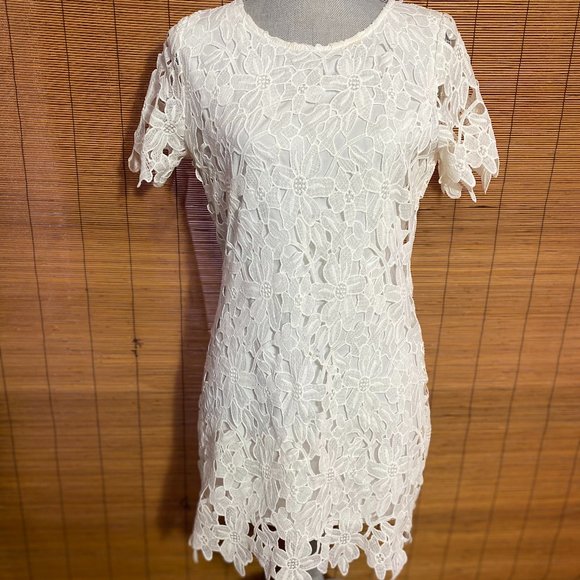 A/X Armani Exchange Dresses & Skirts - AX Armani Exchange Paris Gorgeous White Lace Short Sleeve Crew Neck Dress Size 8